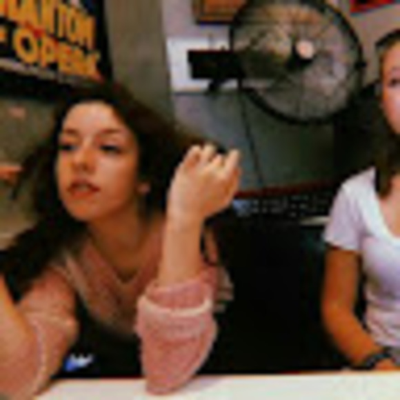 Meet your Posher, Ella - Picture 1 of 1